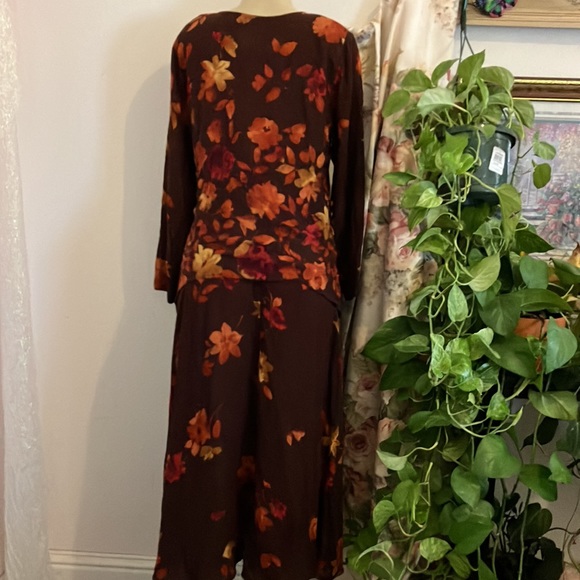 Vintage Dress Rabbit Design Brown Floral Design 2 Piece Orange Tan Red Maxi - Picture 11 of 16